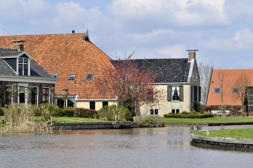 Prachtige kop-hals-romp boerderij bij Broek nabij Joure