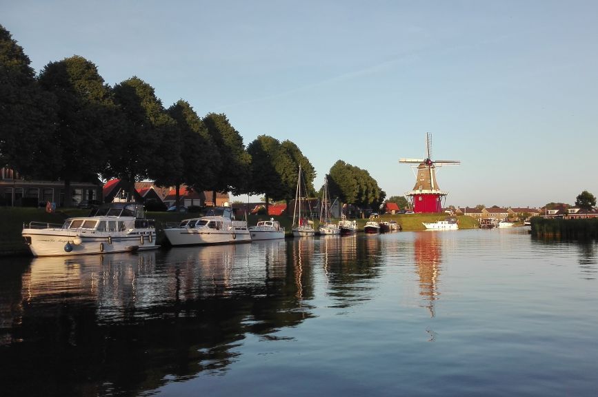 Gracht en bolwerk Dokkum