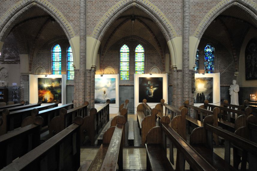 Interieur Rooms Katholieke kerk in Dokkum