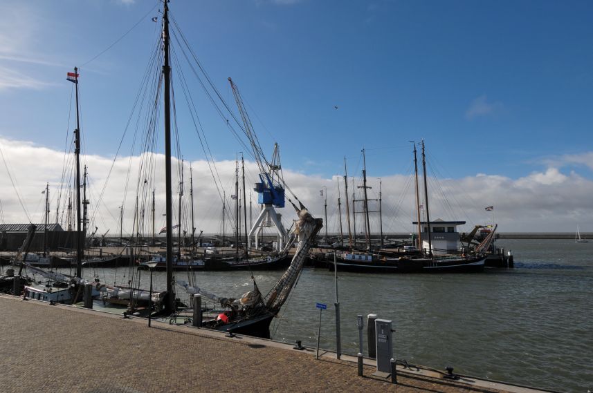 De haven van op Harlingen