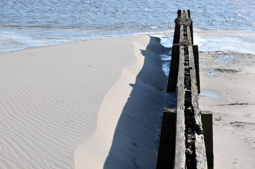 Zandduin op strand bij Lemmer