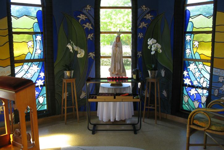 Interieur Kapelletje bij St. Clemenskerk te Nes Ameland