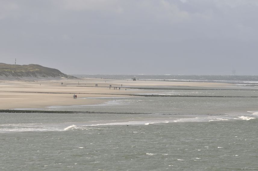 Uitzicht op zandplaat Oost-Vlieland vanaf de veerboot 2