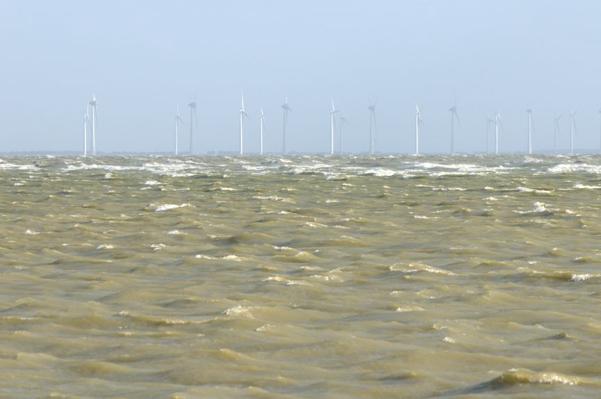 Onstuimig IJsselmeer bij Oudemirdum