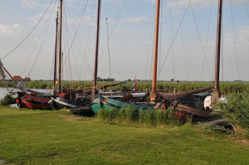 Skutsjes bij Sloten