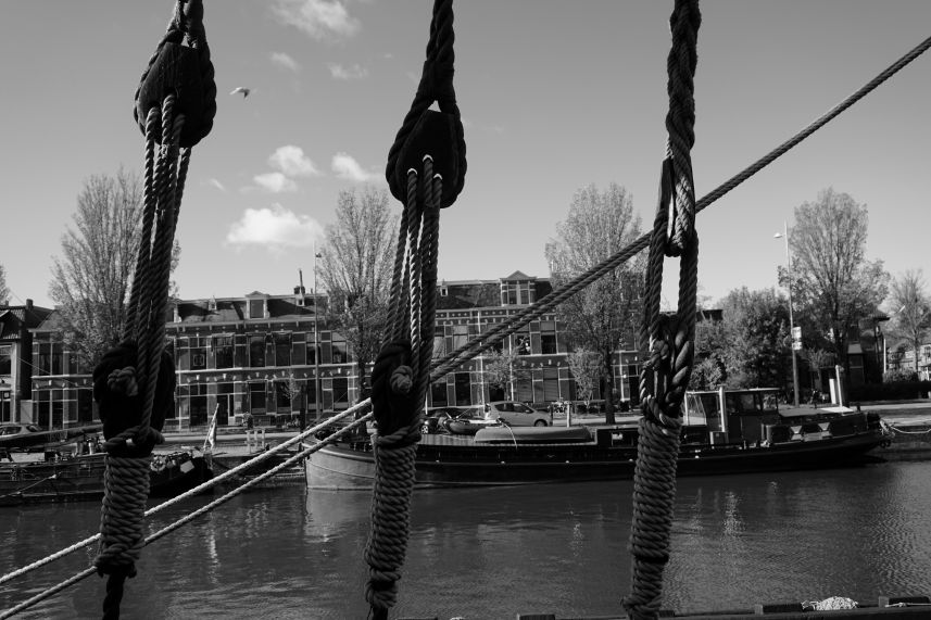 details van de Kamper Kogge afgemeerd in Leeuwarden