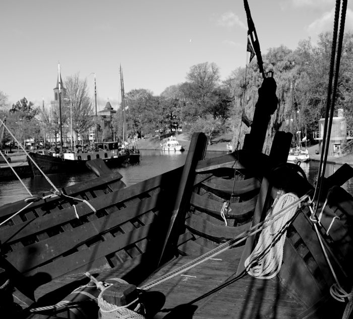 details van de Kamper Kogge afgemeerd in Leeuwarden