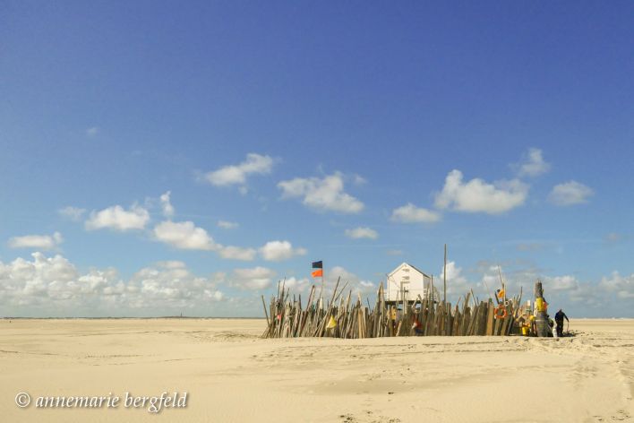 Vlieland,  Drenkelingenhuisje op de Vliehors