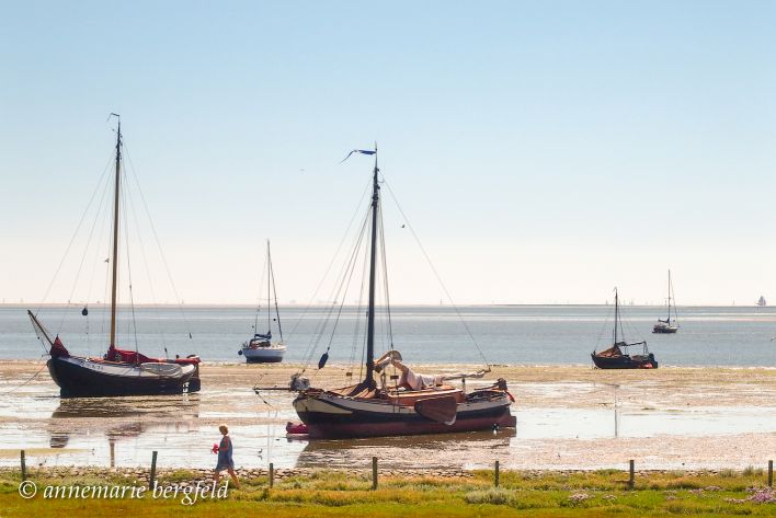 Vlieland, drooggevallen platbodems 