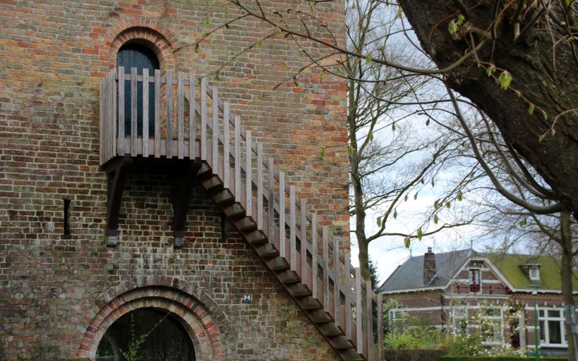 Schierstins in Veenwouden. Gebouwd begin veertiende eeuw.