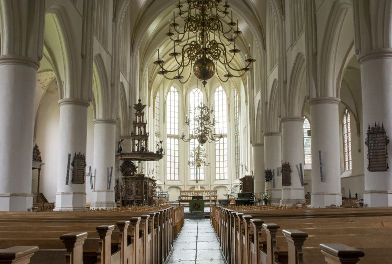 Interieur Martinikerk in Bolsward