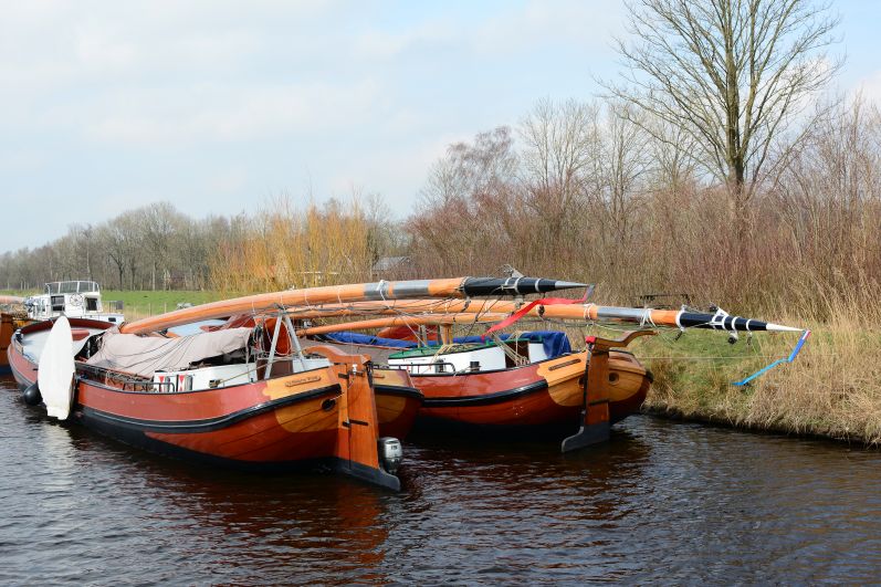 2 opgelegde skutsjes