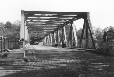 Spoorwegviaduct te Haren