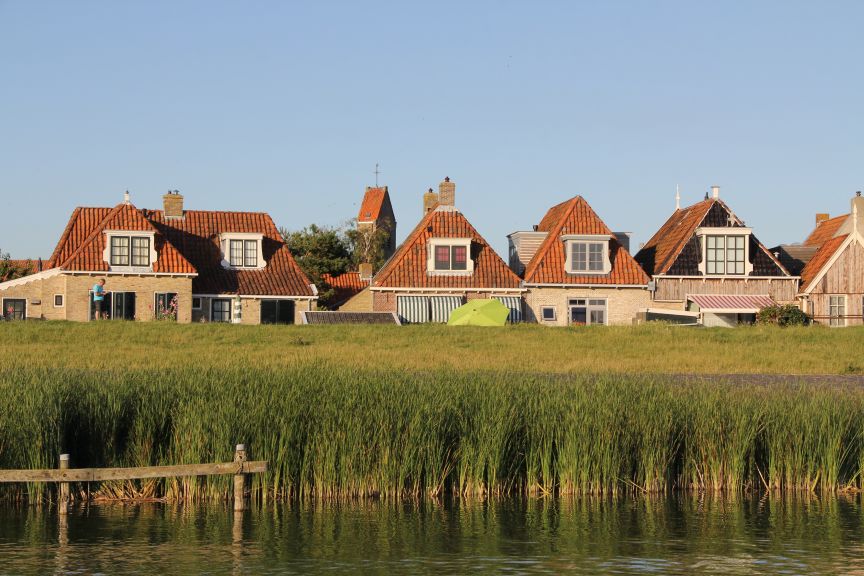 Makkum achter de dijk