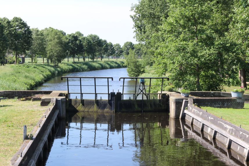 Oude sluis de Gracht, Munnekeburen