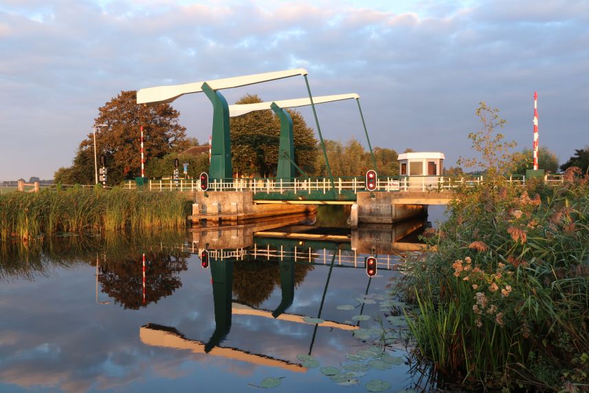 zonsopkomst Nije Feart bij Tijnje